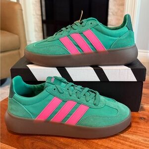 NIB Adidas Women’s SZ 6 Barreda Decode Semi Court Green Lucid Pink Shoes JR3540